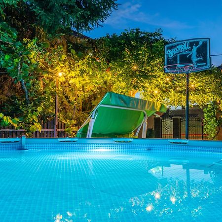 Provence Apartman Arad Kültér fotó