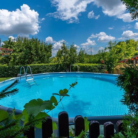 Provence Apartman Arad Kültér fotó